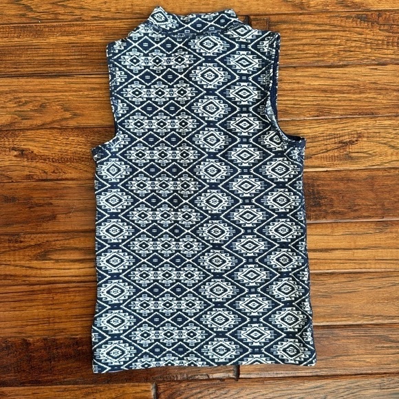 Crewcuts tank rash guard, size 2, UPF 50+ - Picture 2 of 6